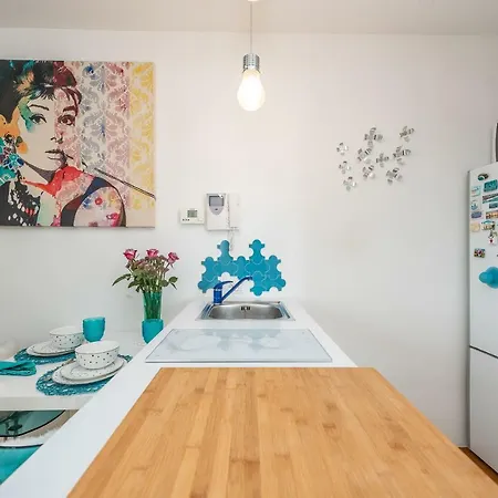 Apartman Shiny